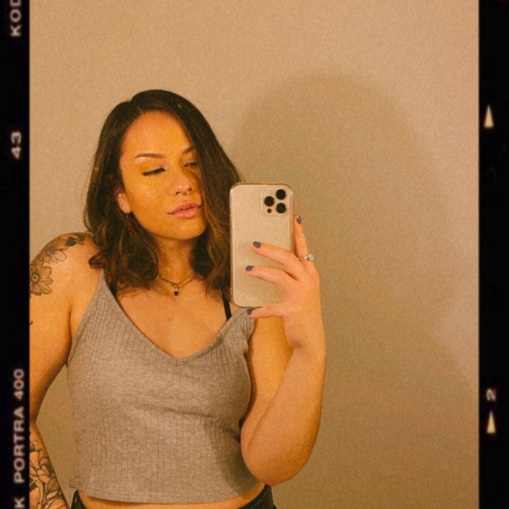 Meet your Posher, Avary